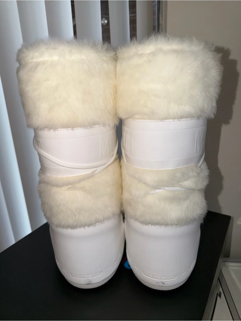 Moon Boot Icon Faux Fur Optical White NWT w/ Box Women’s US 10–11.5